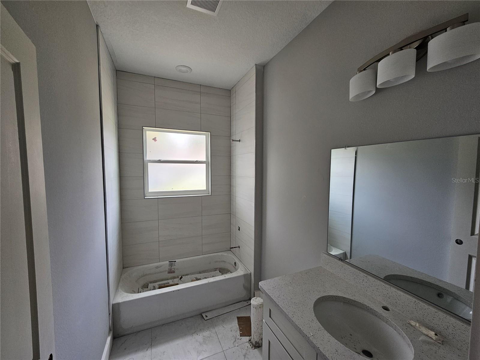 Image 11 of 21 For 141 W G H Washington Street