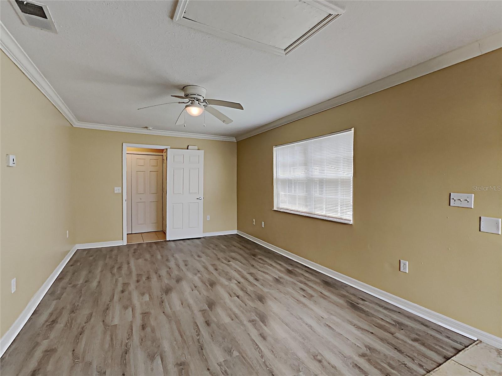 Image 2 of 7 For 2306 Fan Palm Drive B