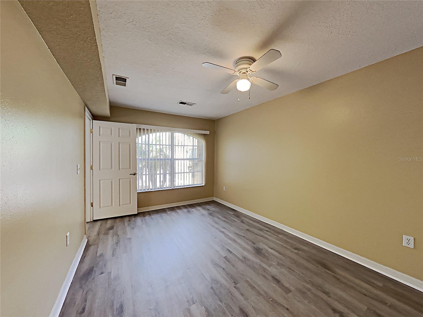 Image 6 of 7 For 2306 Fan Palm Drive B