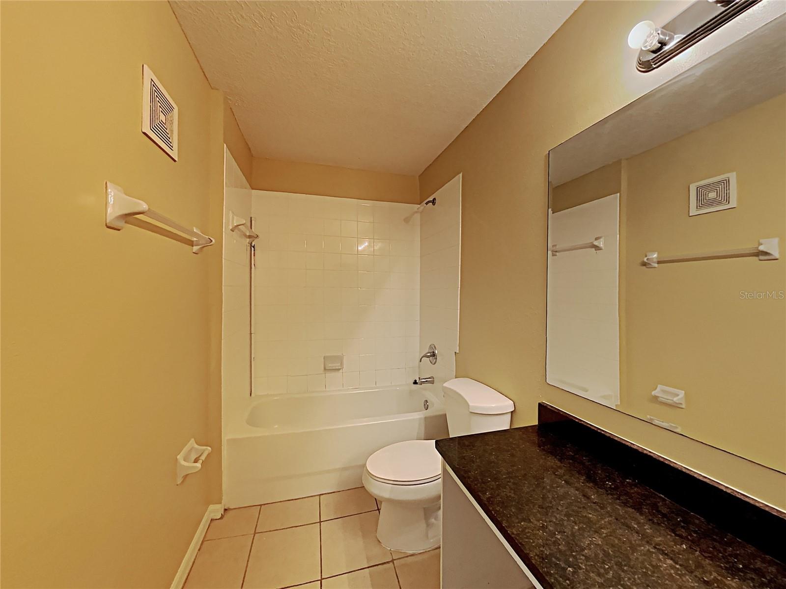 Image 7 of 7 For 2306 Fan Palm Drive B