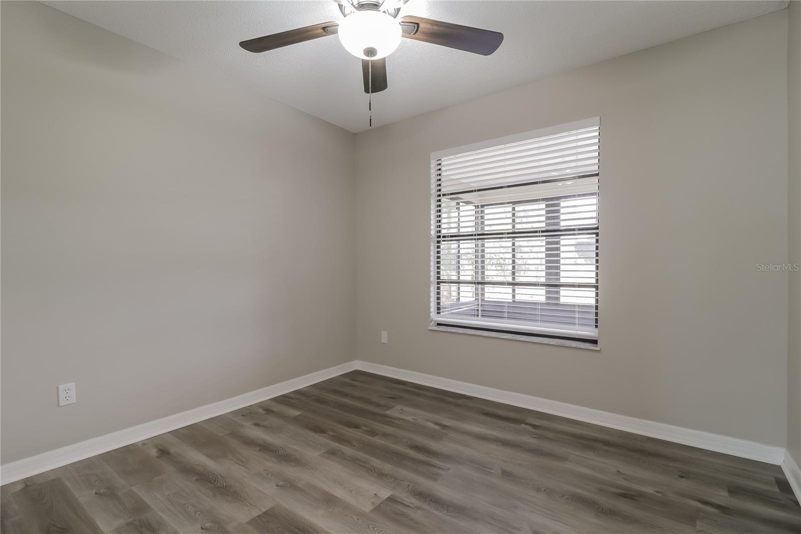 Image 11 of 16 For 2298 Greenbrier Street