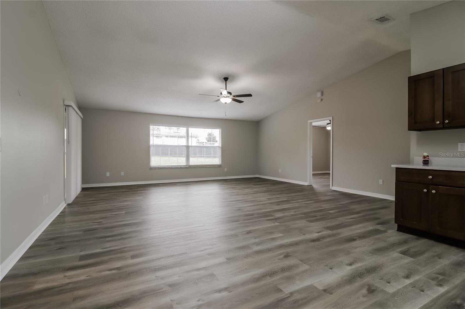 Image 3 of 16 For 2298 Greenbrier Street