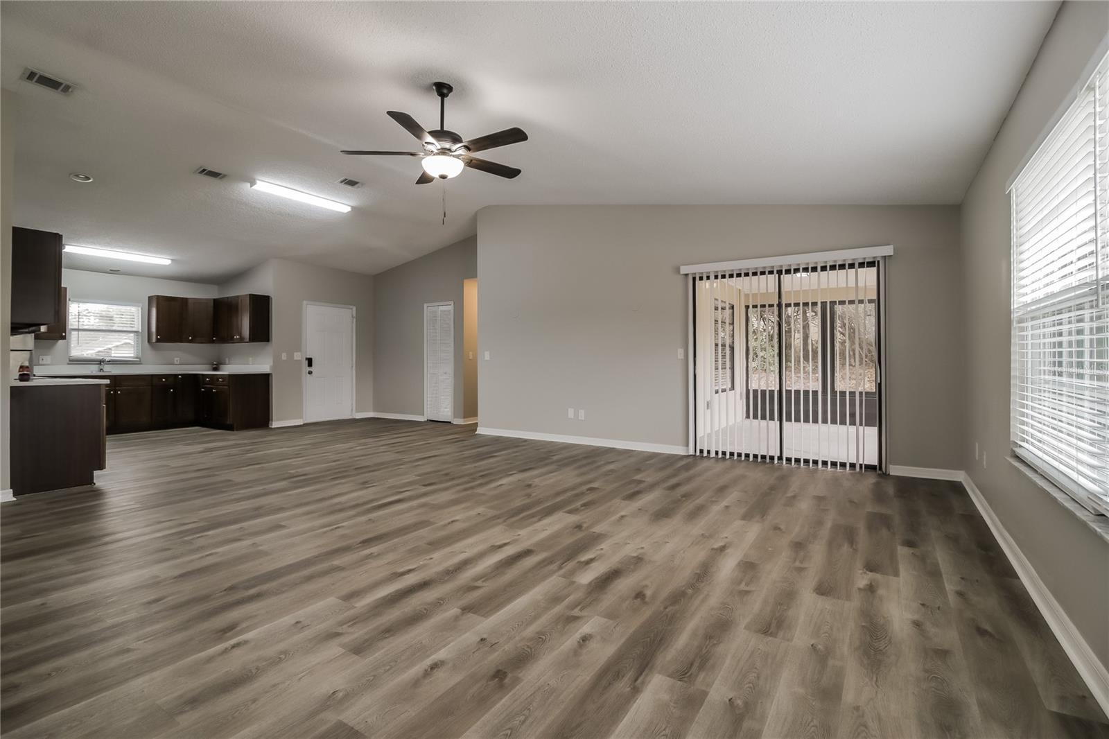 Image 4 of 16 For 2298 Greenbrier Street