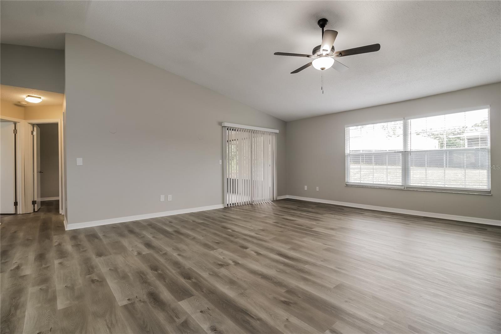Image 5 of 16 For 2298 Greenbrier Street