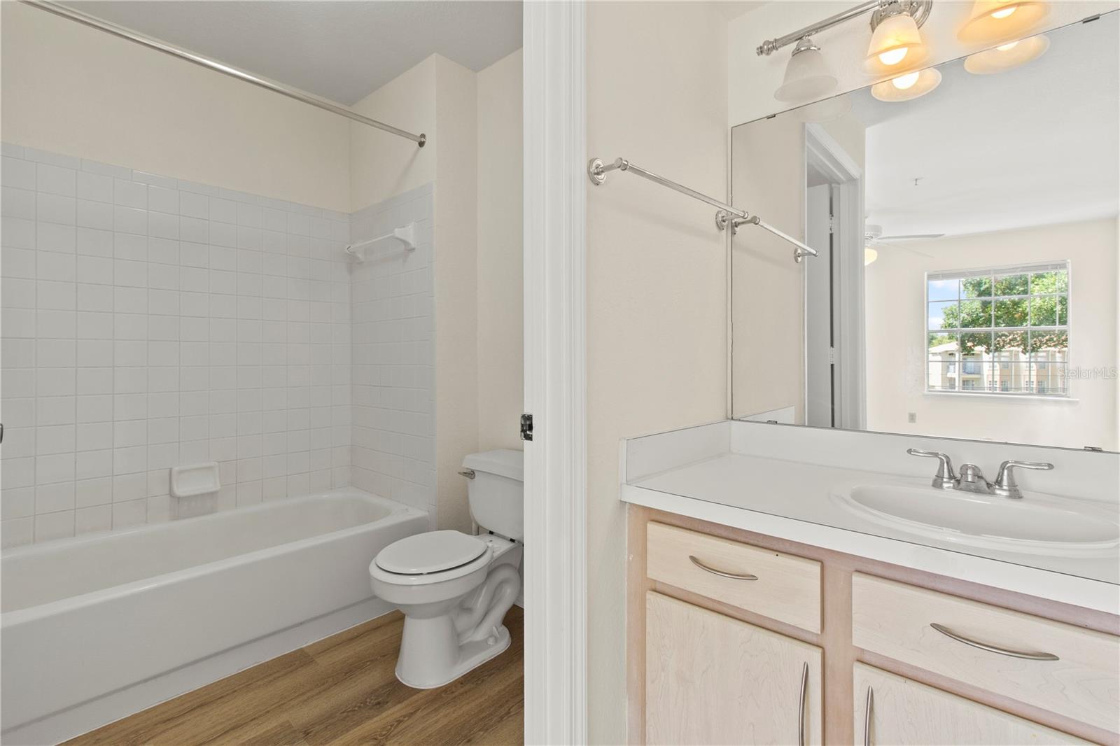 Image 13 of 22 For 7330 Westpointe Boulevard 421
