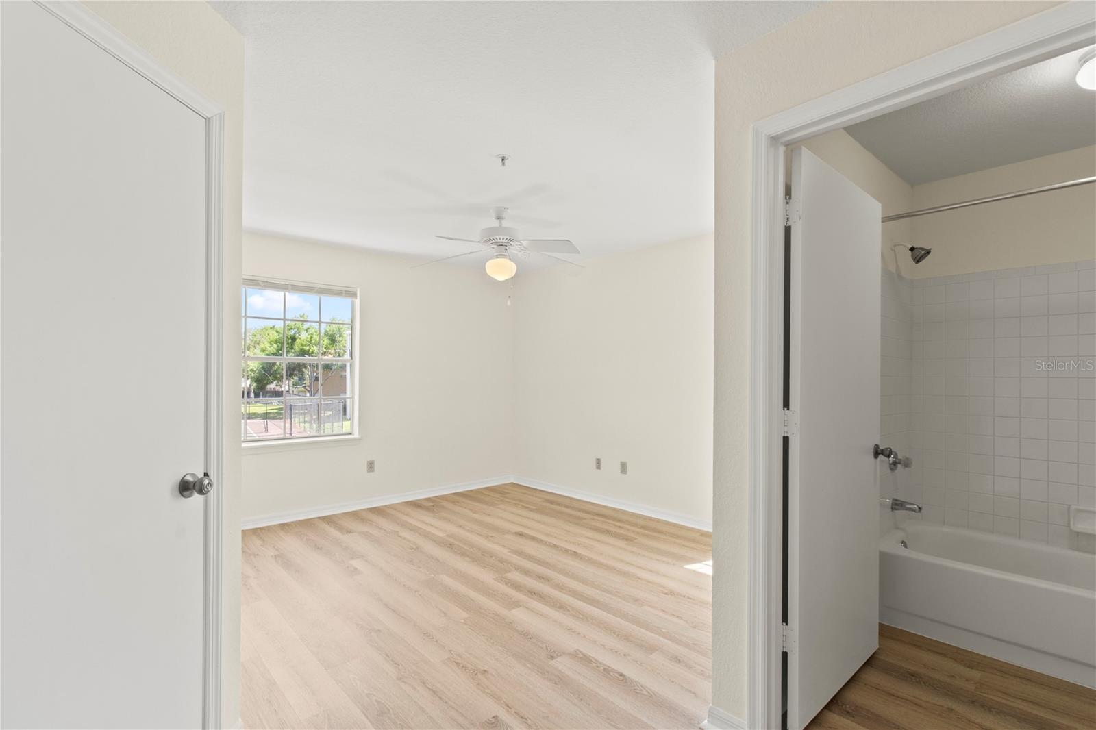 Image 18 of 22 For 7330 Westpointe Boulevard 421