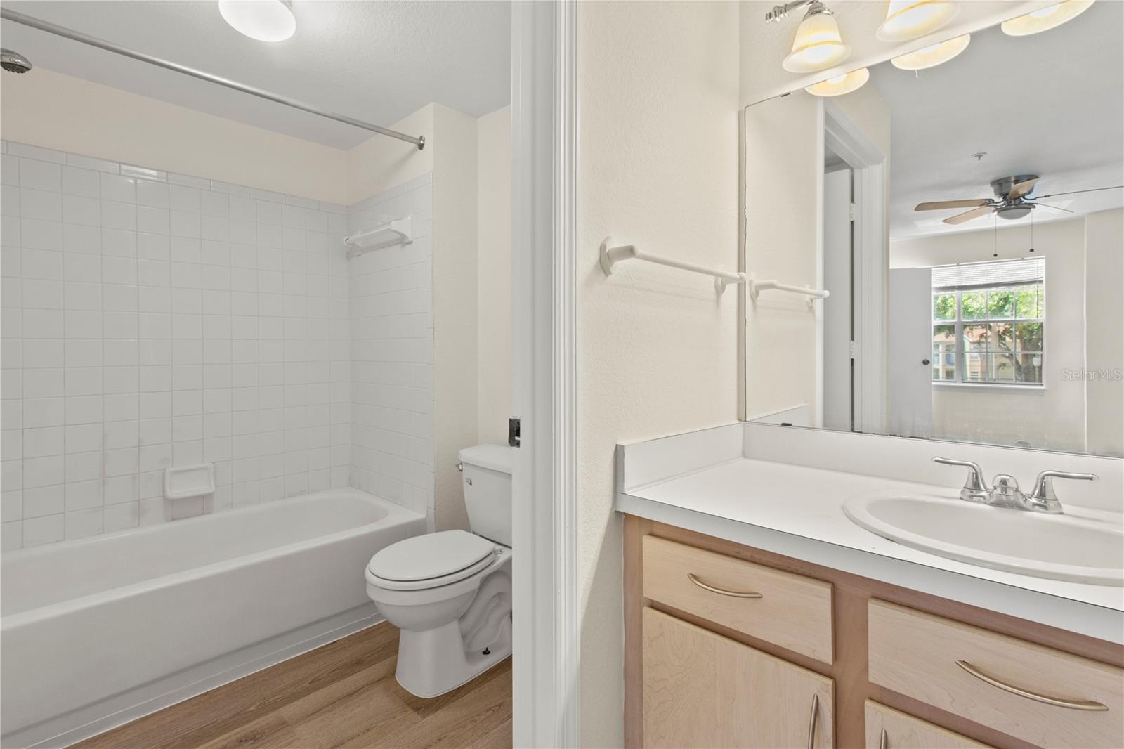 Image 19 of 22 For 7330 Westpointe Boulevard 421