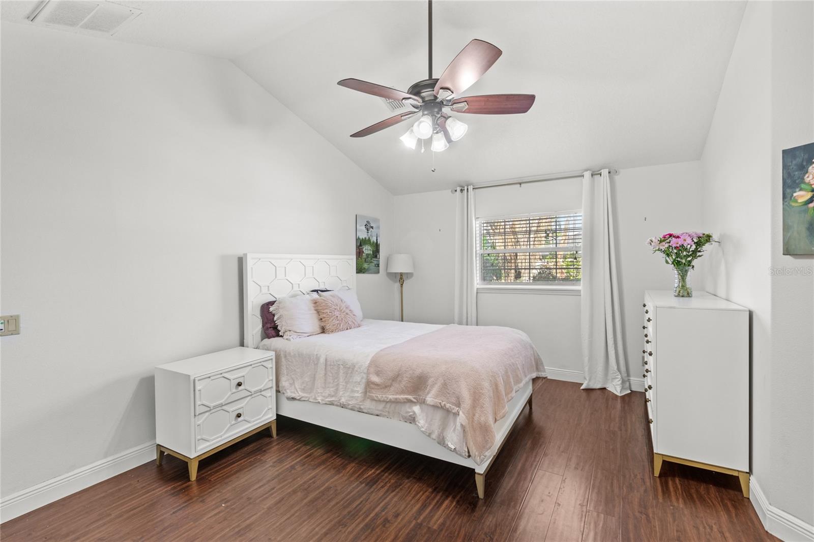 Image 18 of 42 For 1880 Lorraine Way