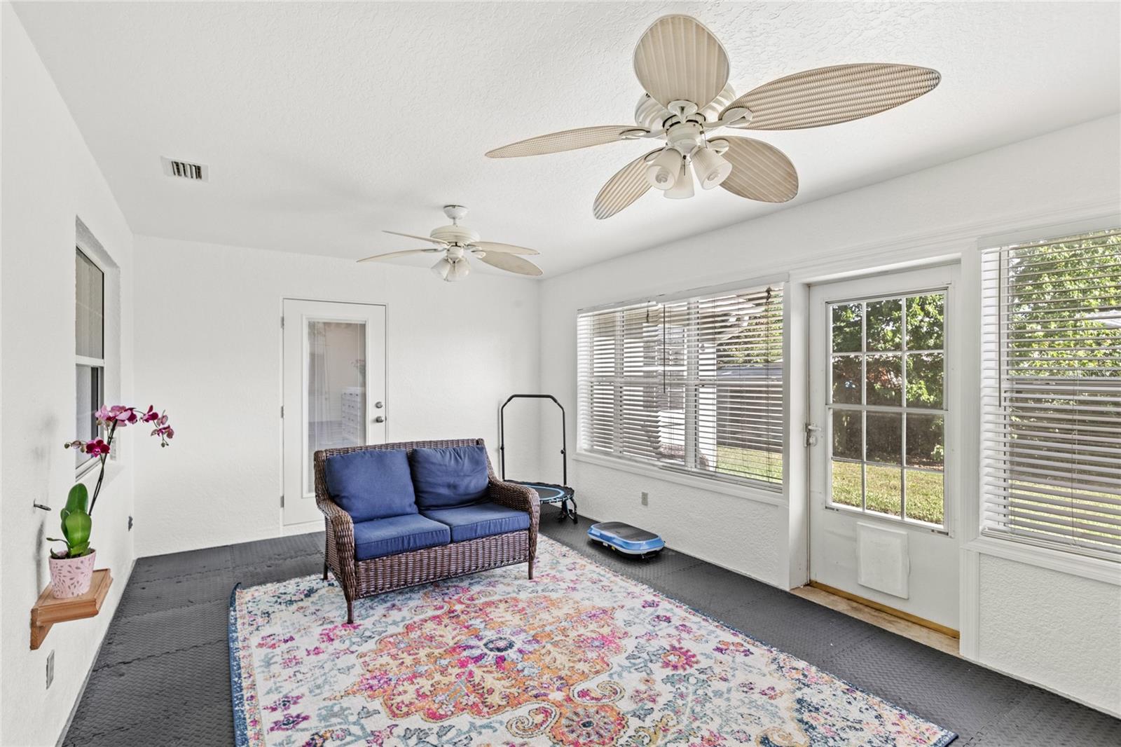 Image 27 of 42 For 1880 Lorraine Way