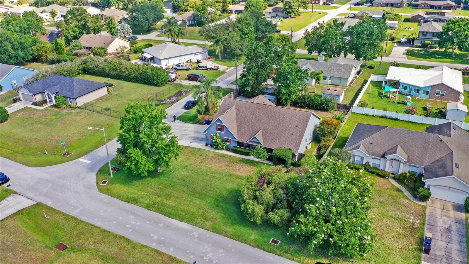 Image 35 of 42 For 1880 Lorraine Way