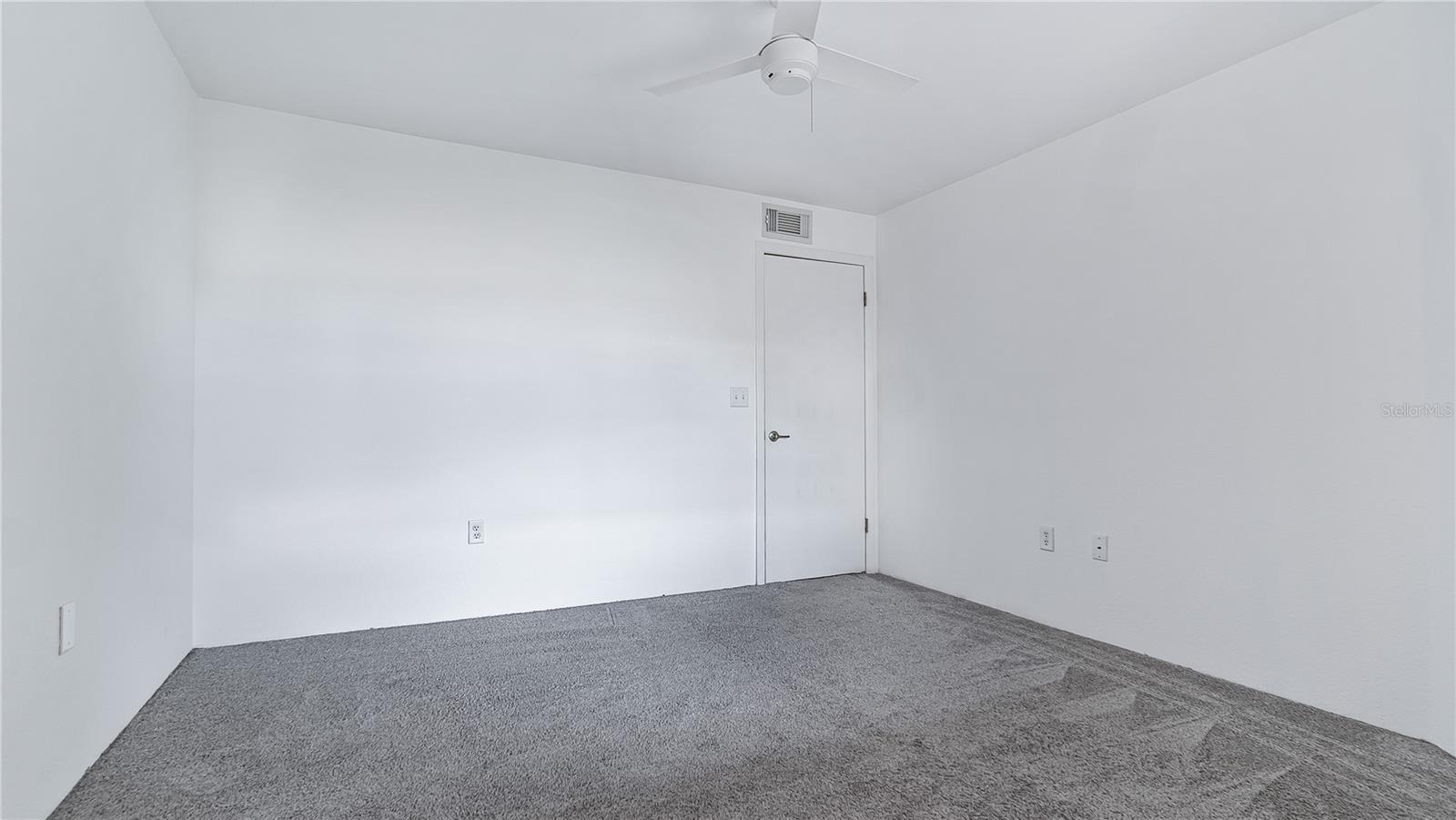 Image 10 of 17 For 3032 Parkway Boulevard 302
