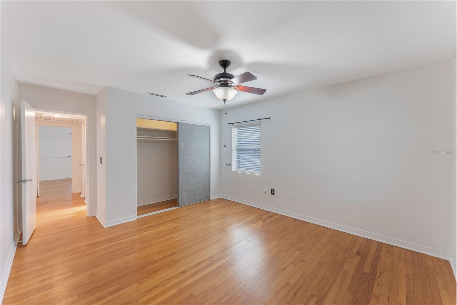 Image 22 of 41 For 927 Boardman Street
