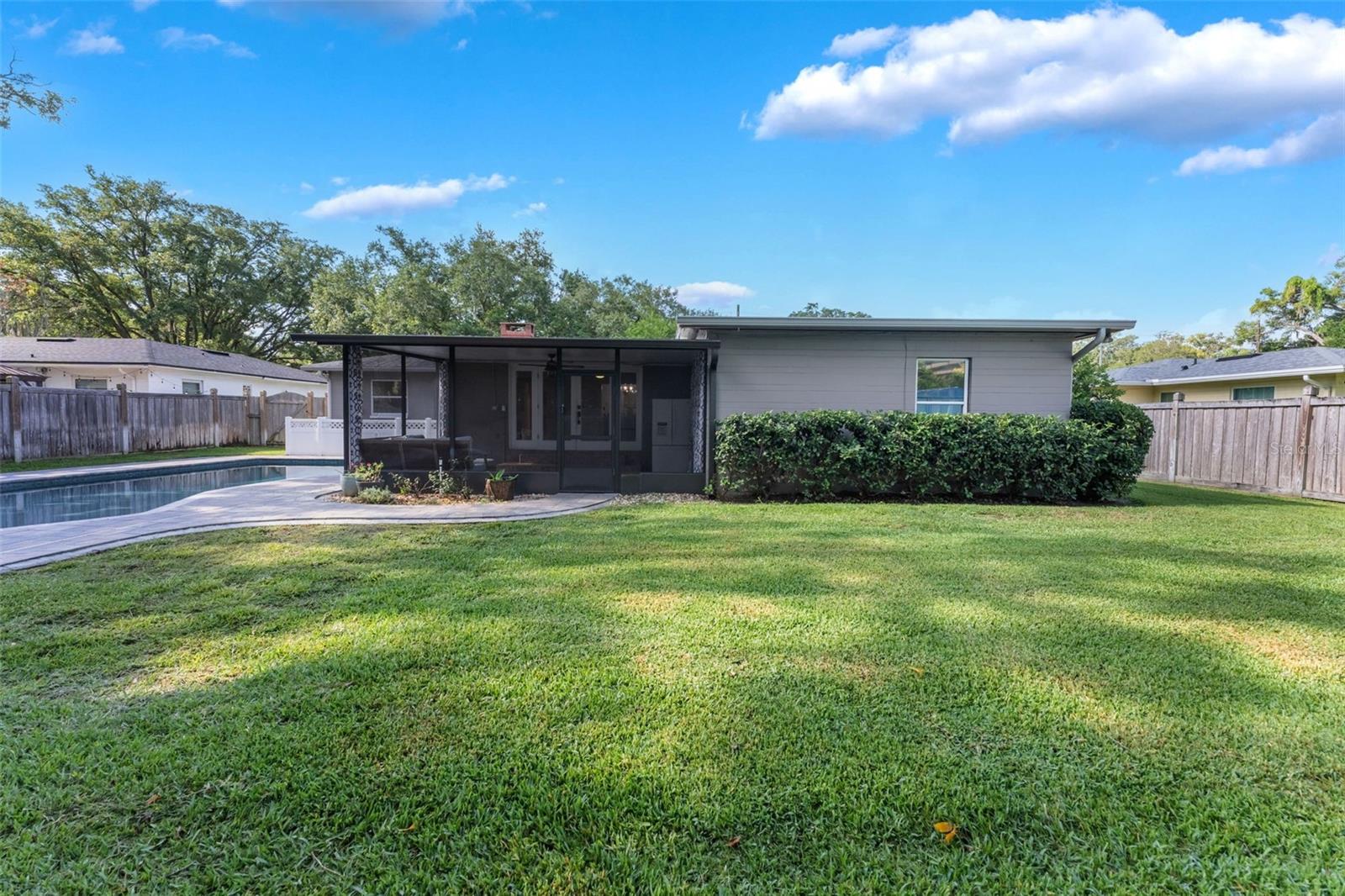 Image 33 of 41 For 927 Boardman Street