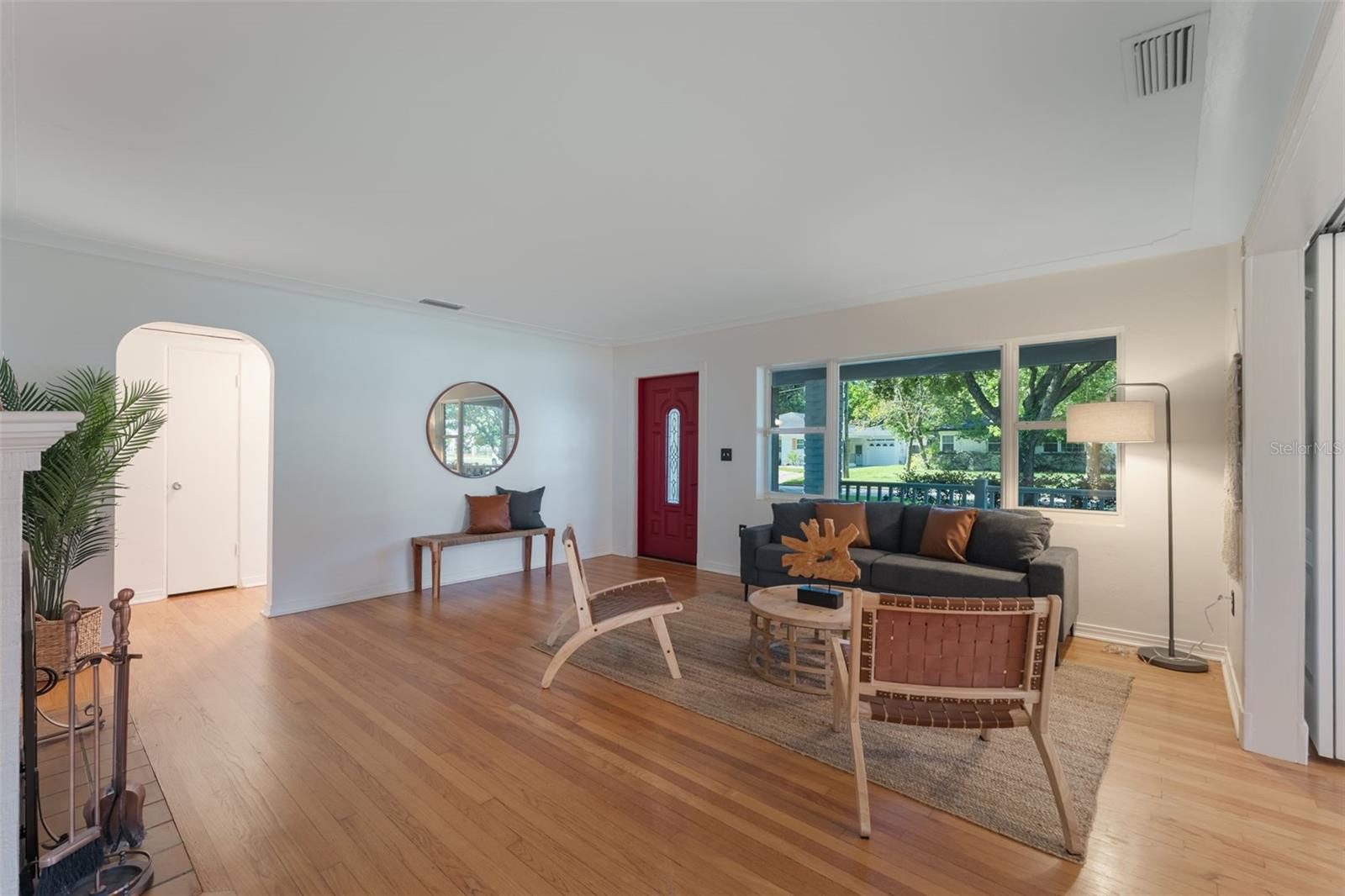 Image 4 of 41 For 927 Boardman Street