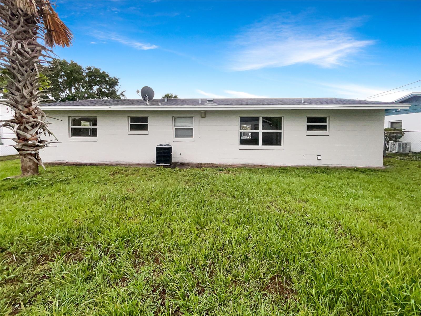 Image 8 of 22 For 1623 Crestlawn Avenue