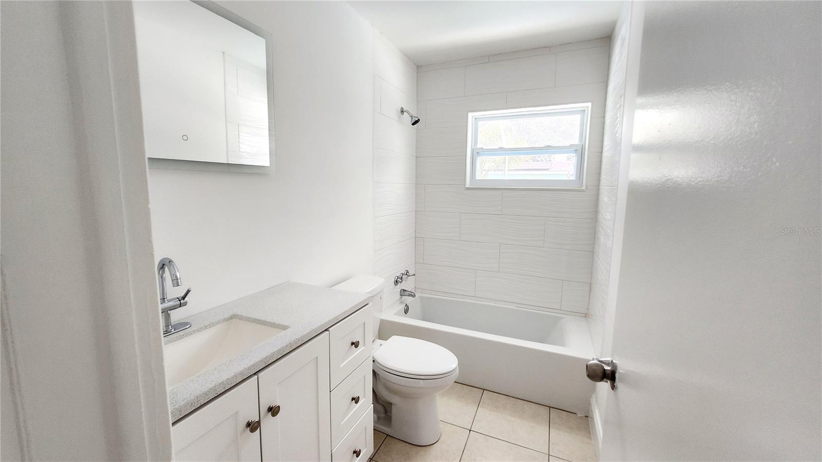Image 15 of 16 For 1715 York Court