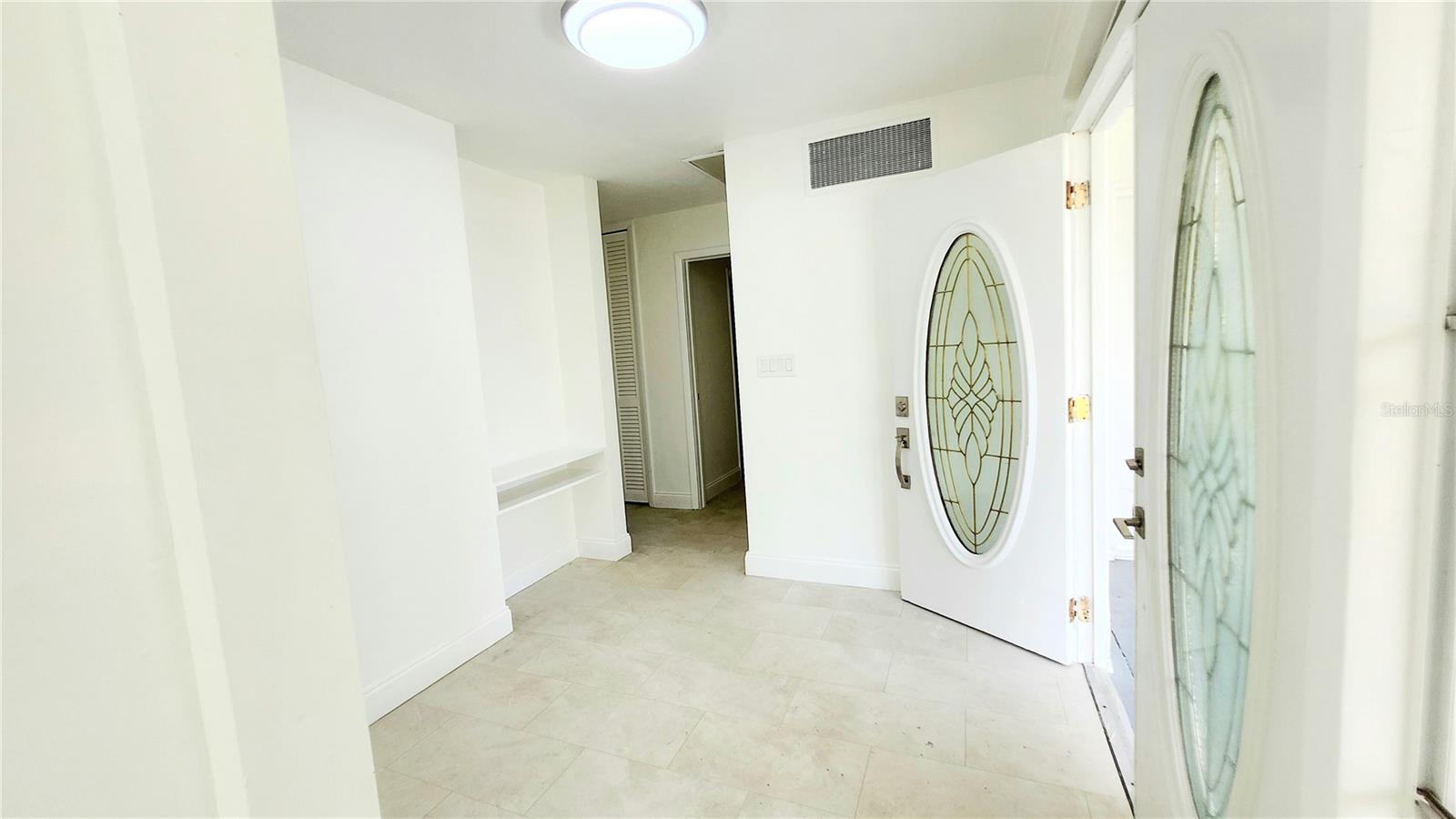 Image 4 of 16 For 1715 York Court