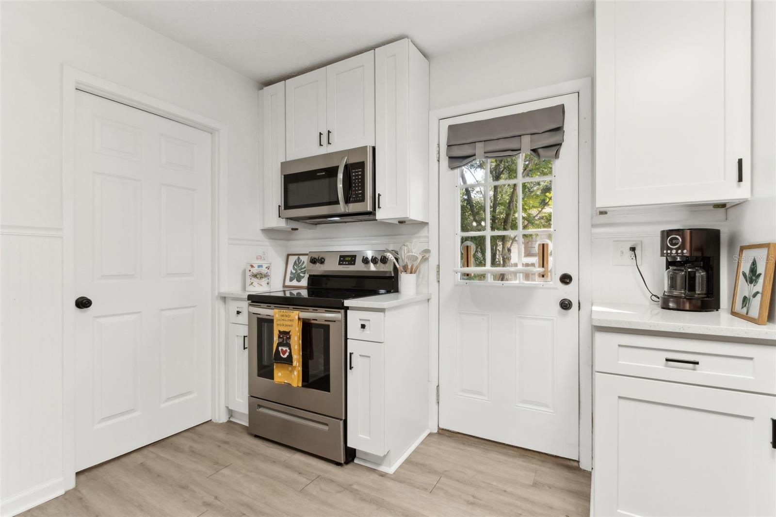 Image 10 of 23 For 1441 Rensselaer Avenue