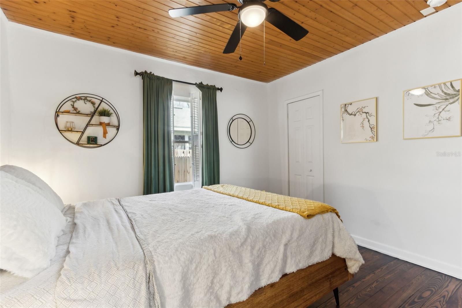 Image 14 of 23 For 1441 Rensselaer Avenue