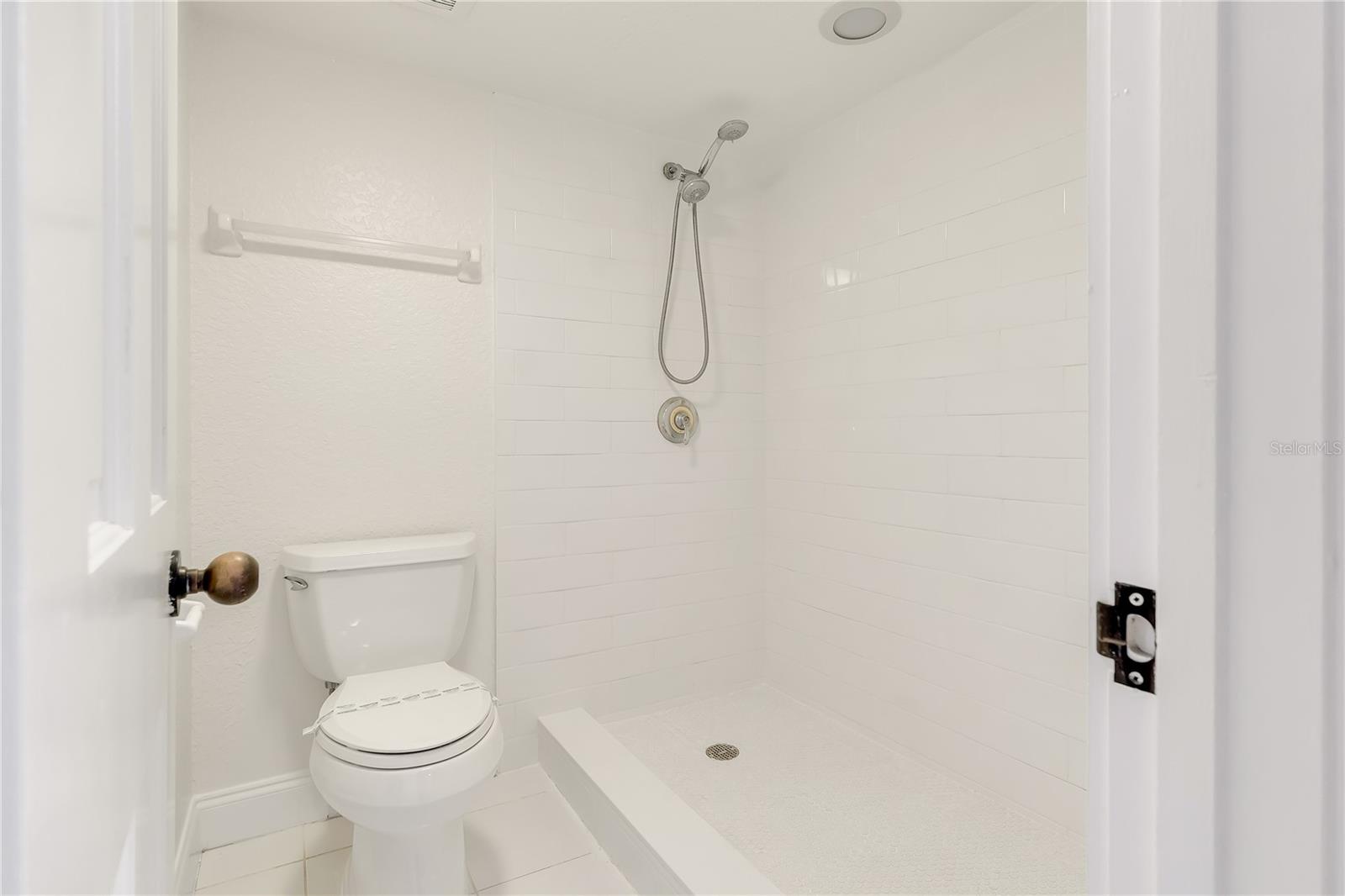 Image 20 of 22 For 1122 Washington Avenue 7