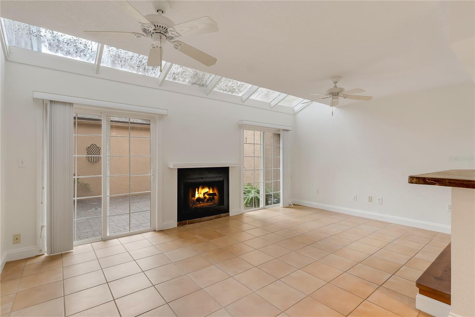Image 9 of 22 For 1122 Washington Avenue 7