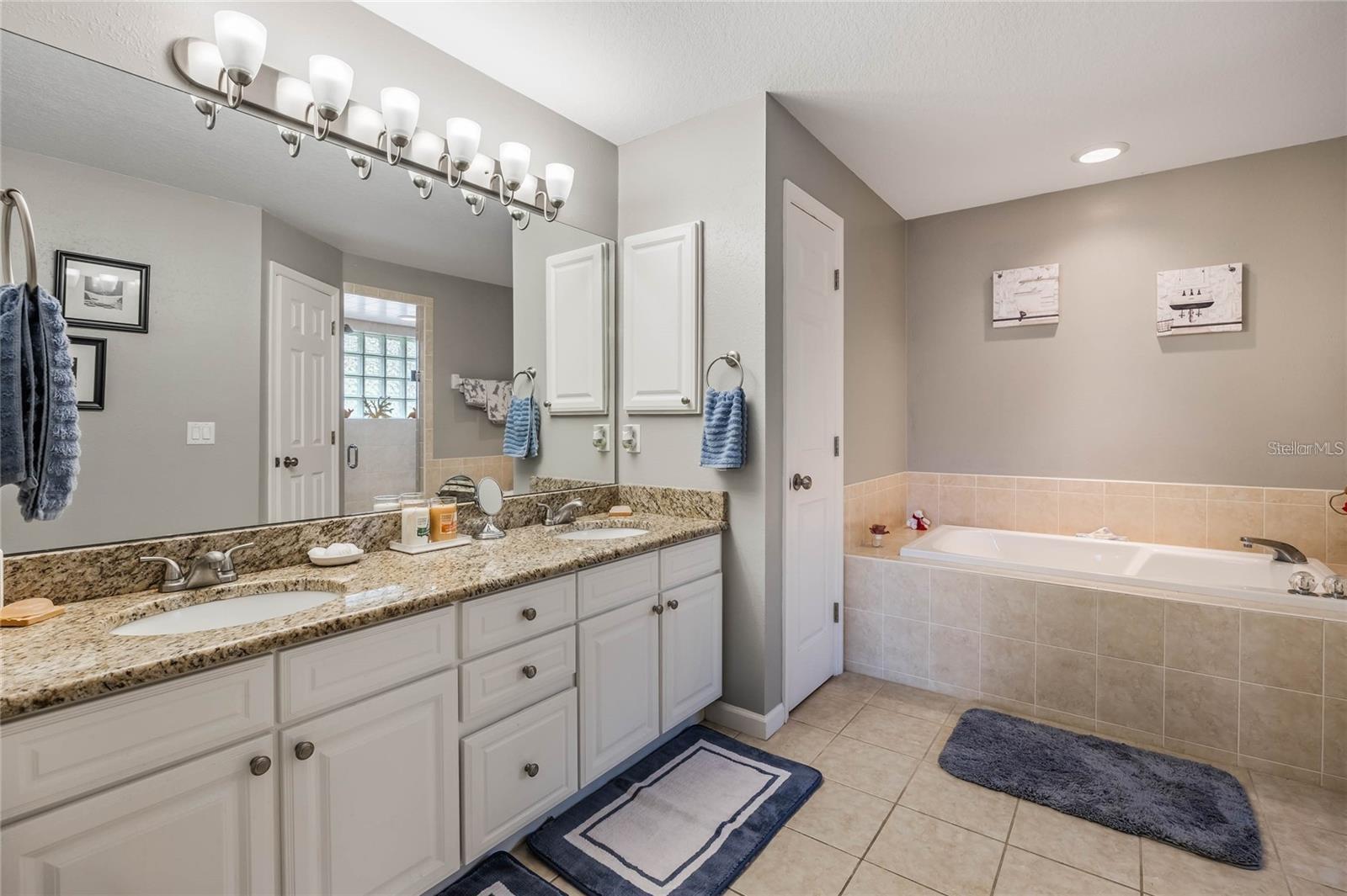 Image 20 of 43 For 204 Lake Region Boulevard S