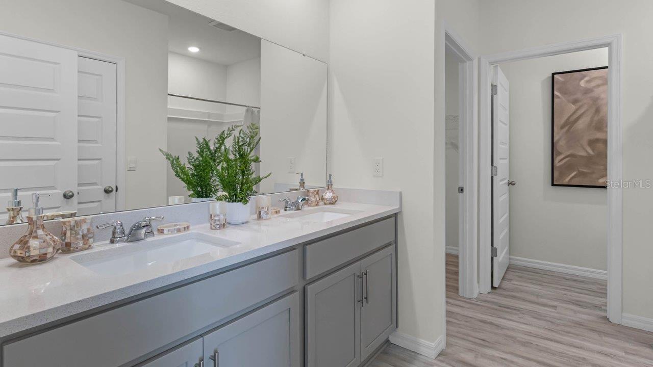 Image 31 of 33 For 1082 Clay Boulevard