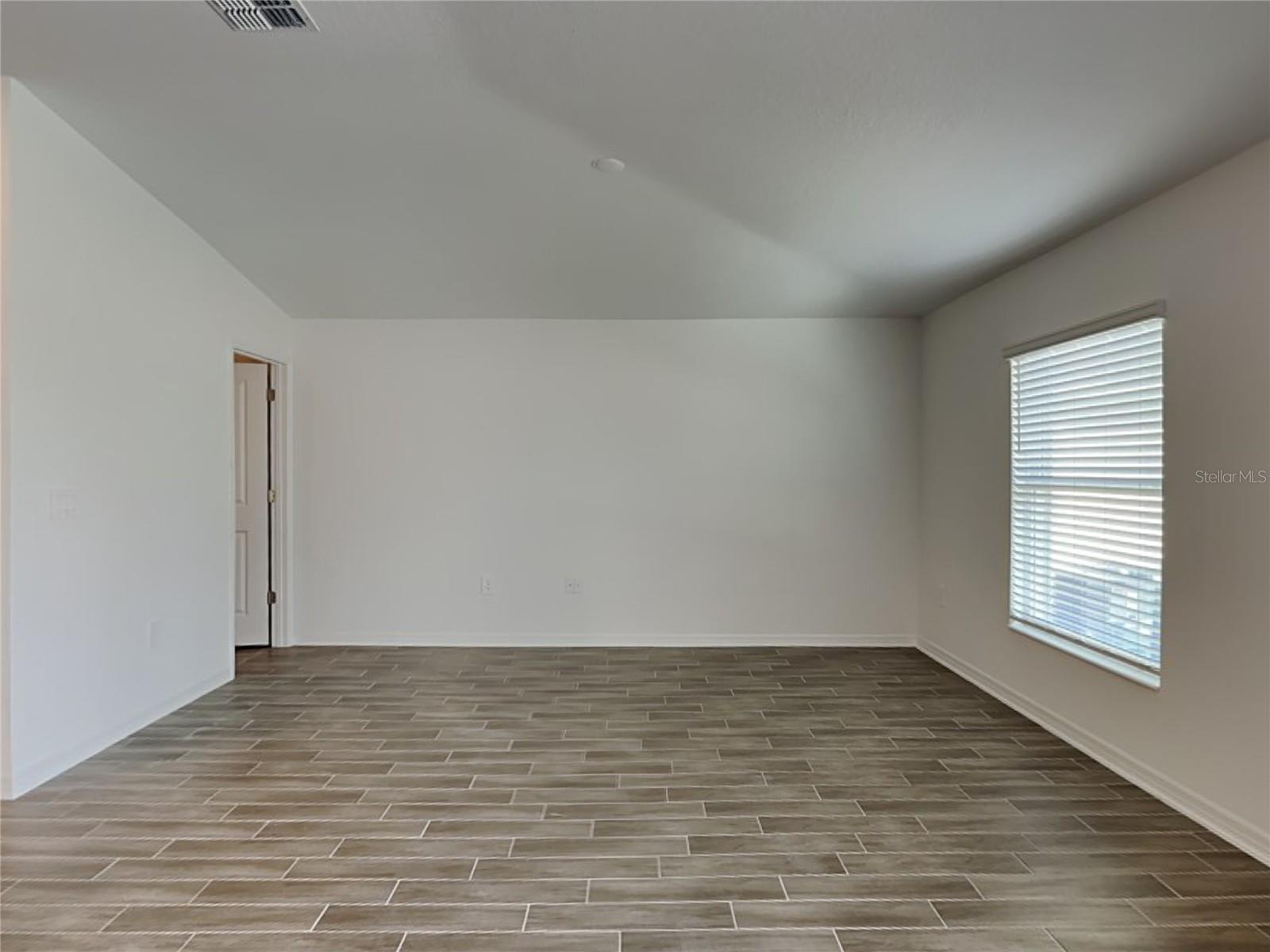 Image 2 of 15 For 301 Piave Street