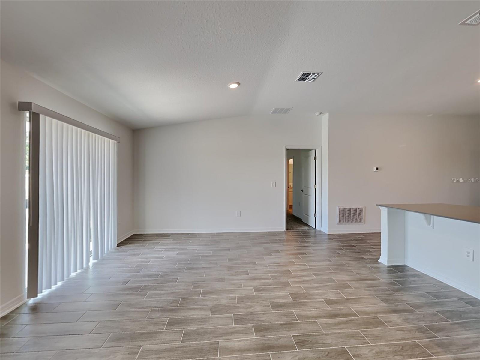 Image 4 of 15 For 301 Piave Street