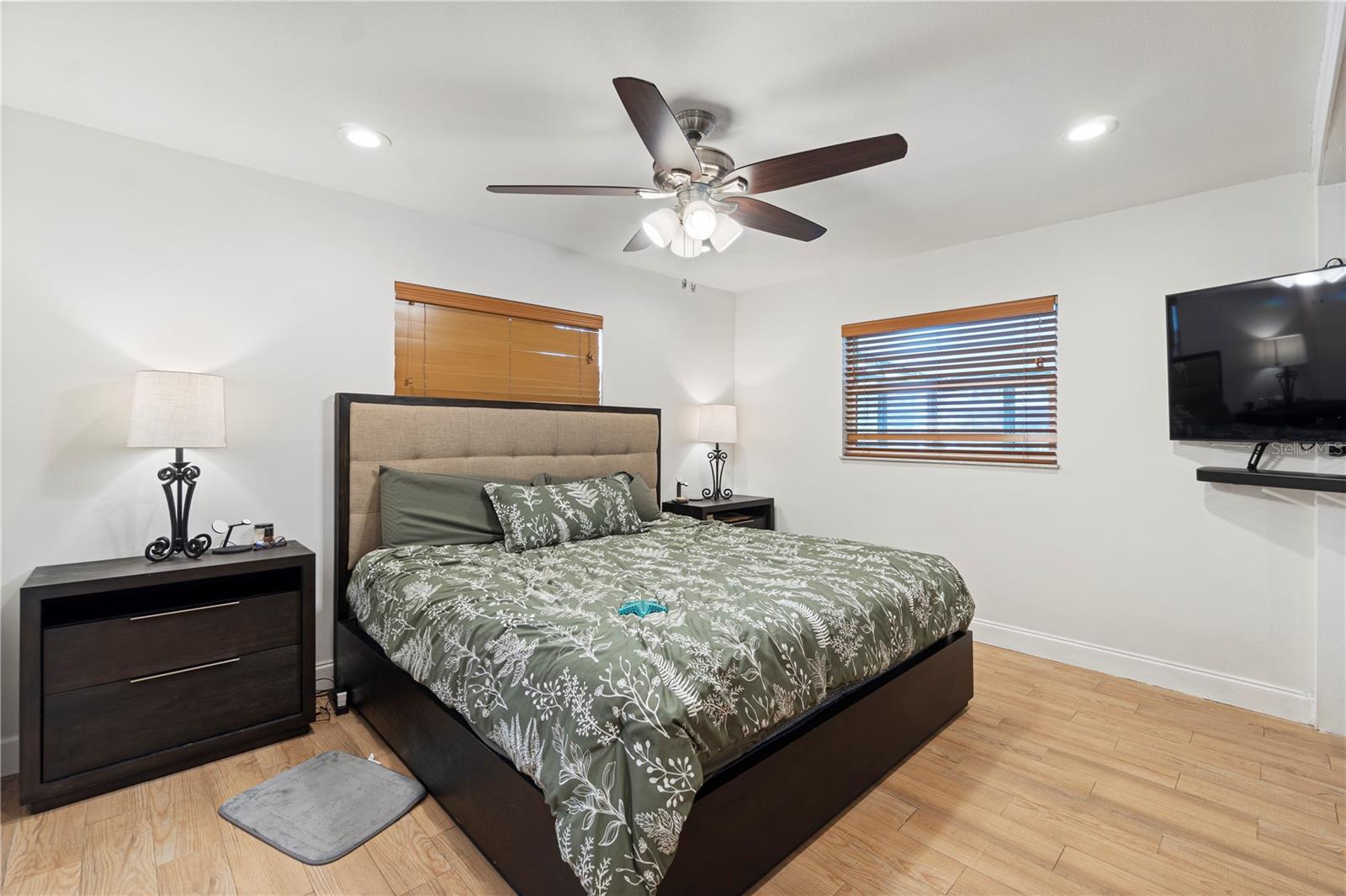 Image 12 of 34 For 3054 Bluebrook Drive