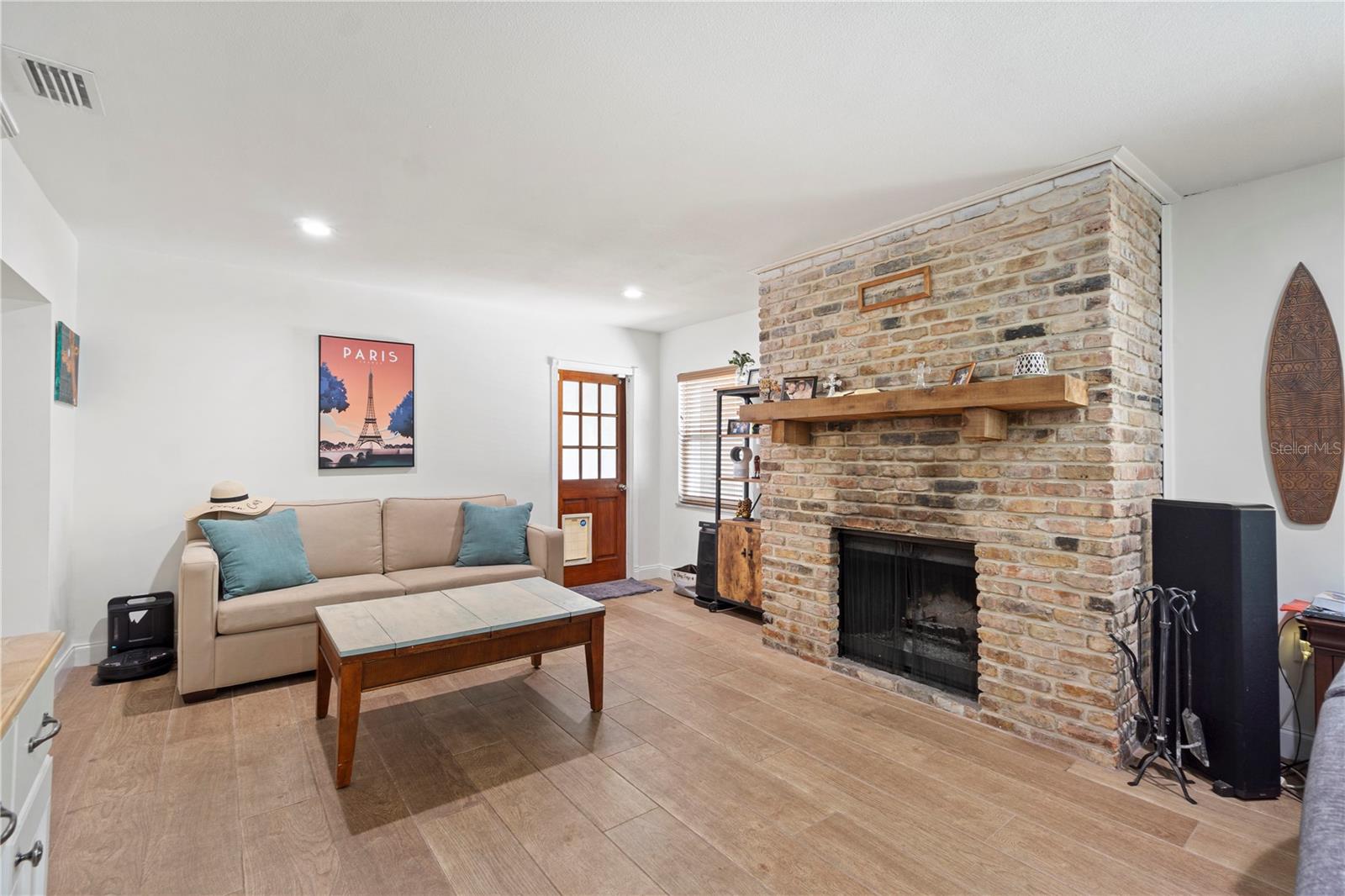 Image 15 of 34 For 3054 Bluebrook Drive