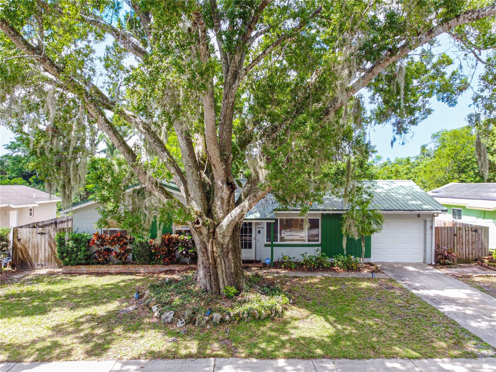 Image 31 of 34 For 3054 Bluebrook Drive