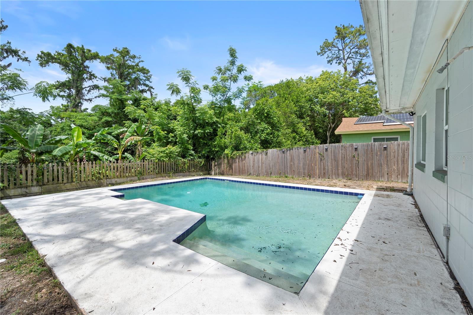 Image 33 of 34 For 3054 Bluebrook Drive