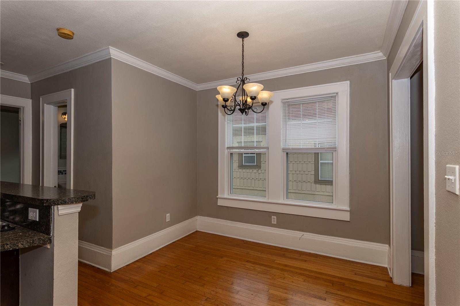 Image 8 of 13 For 613 Ridgewood Street 5