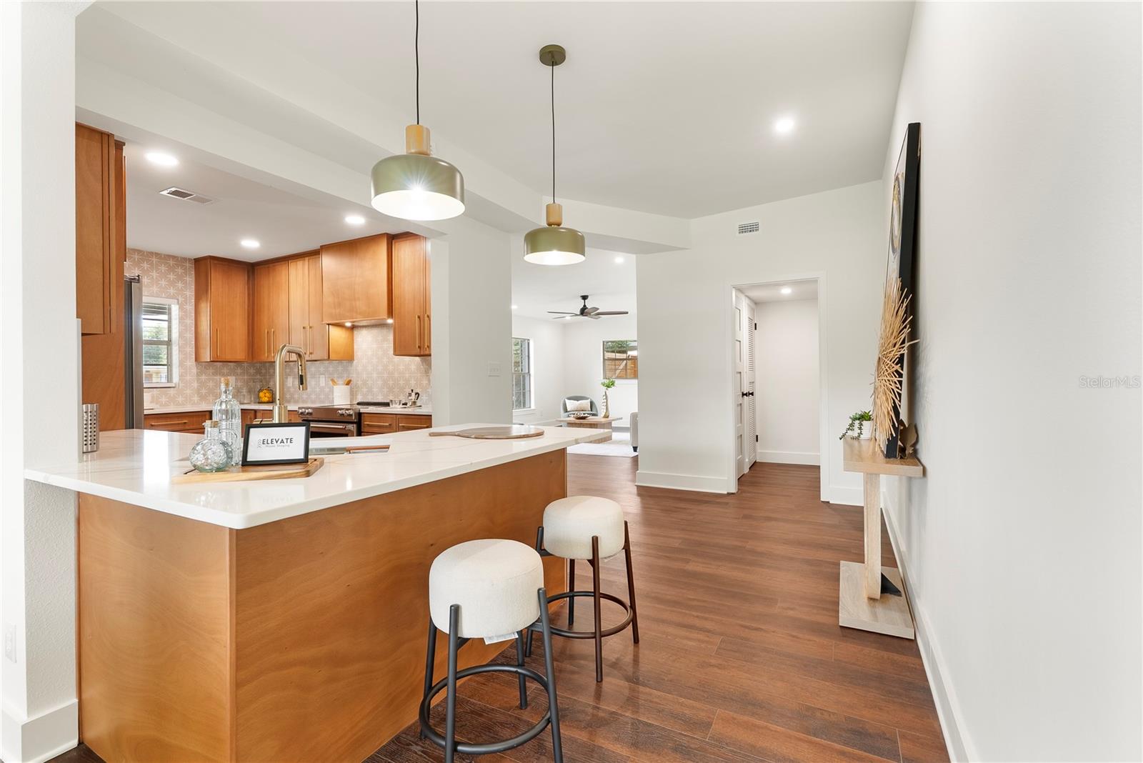 Image 9 of 31 For 1401 Canberra Avenue