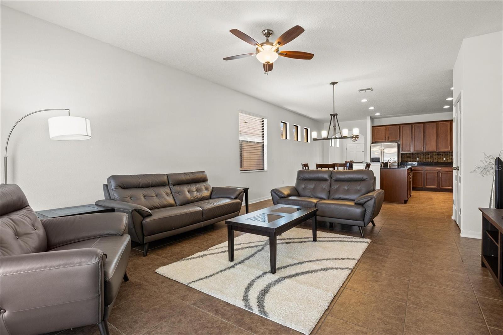 Image 18 of 44 For 10111 Tierra Bella Drive