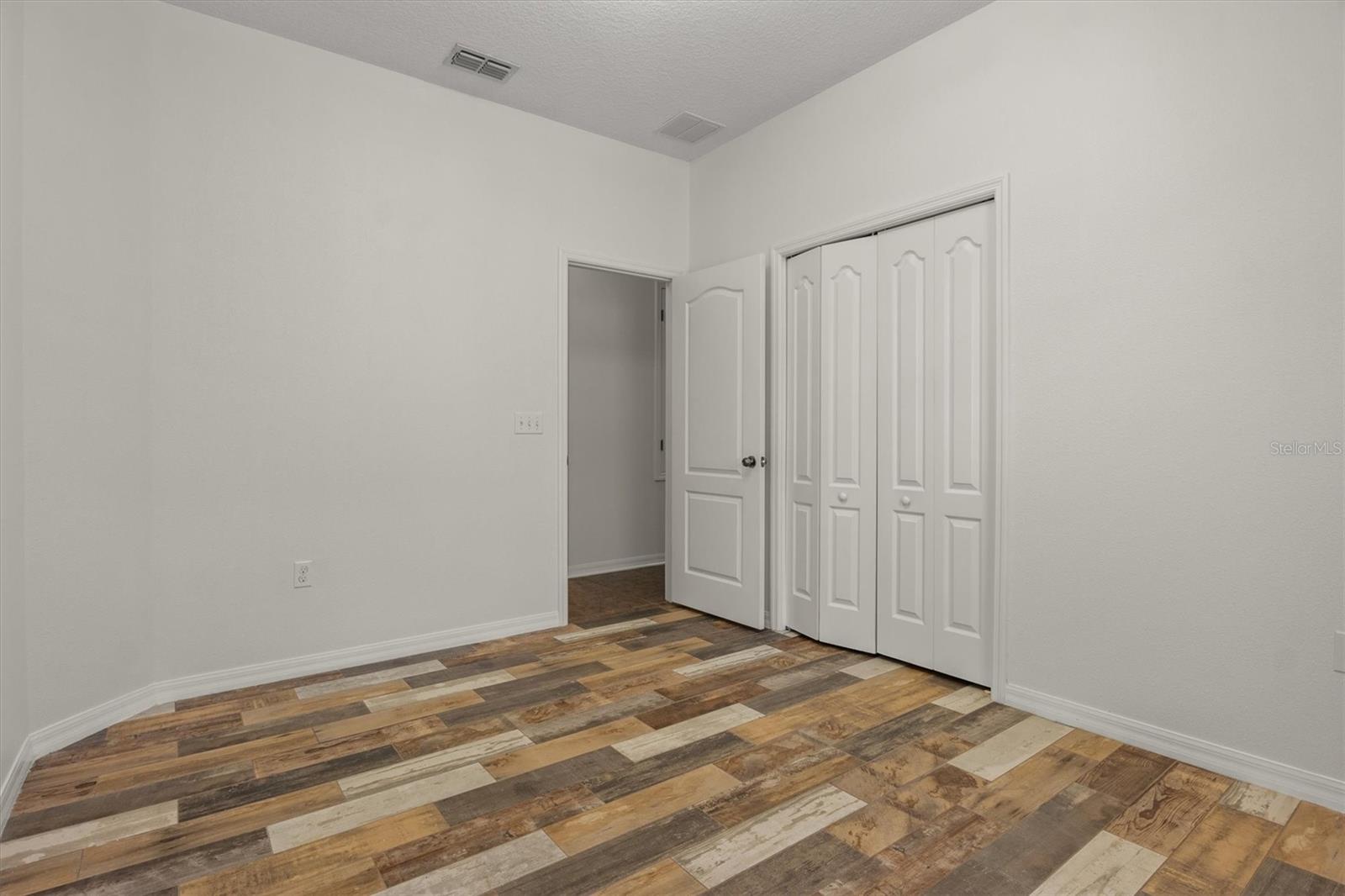 Image 31 of 44 For 10111 Tierra Bella Drive