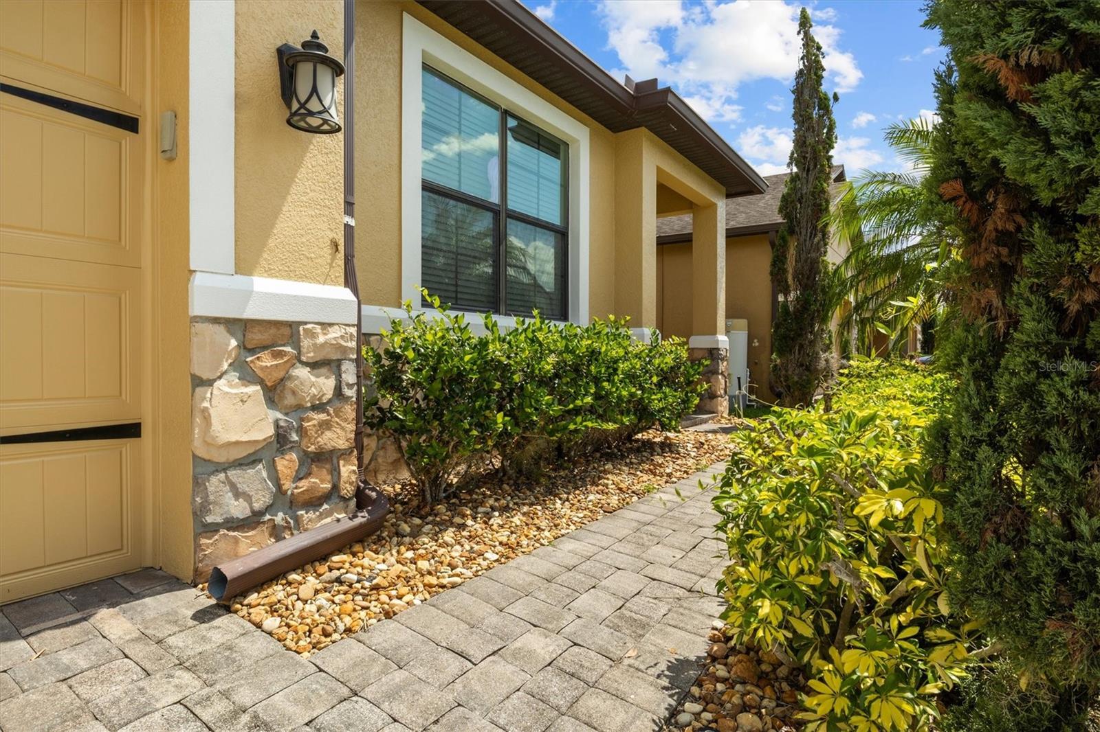 Image 4 of 44 For 10111 Tierra Bella Drive