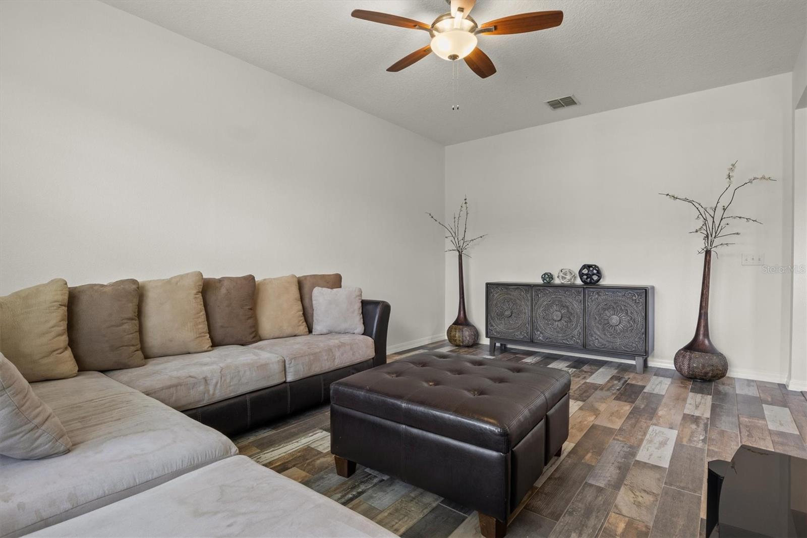 Image 9 of 44 For 10111 Tierra Bella Drive
