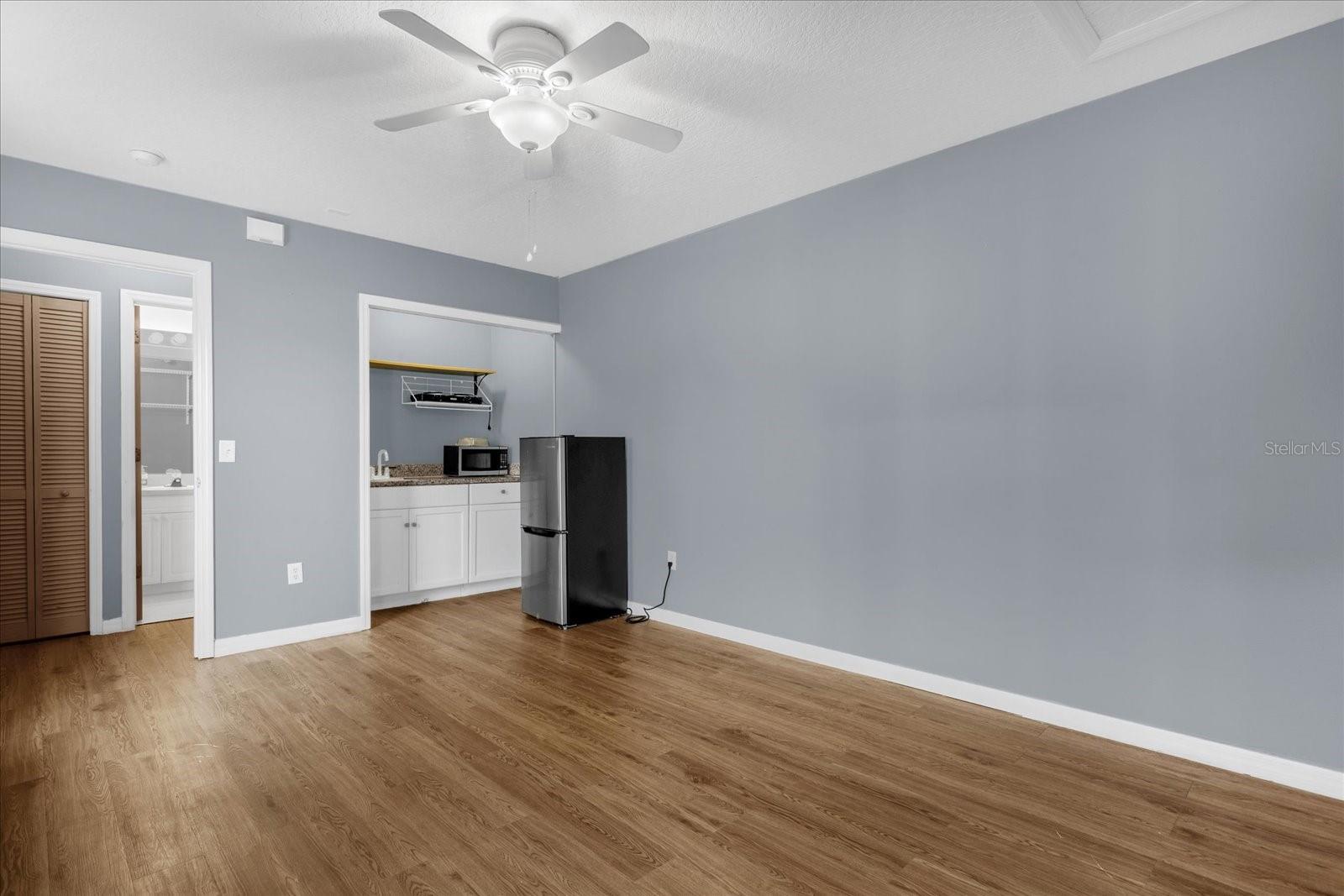 Image 3 of 5 For 843 Caribbean Drive