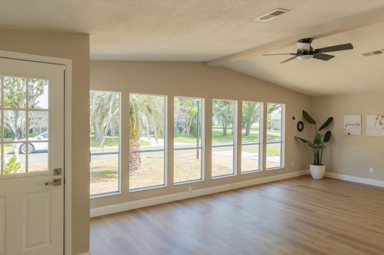 Image 3 of 20 For 1220 Zapata Place