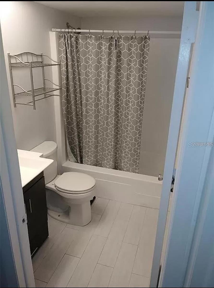 Image 14 of 23 For 2704 Foxfire Court