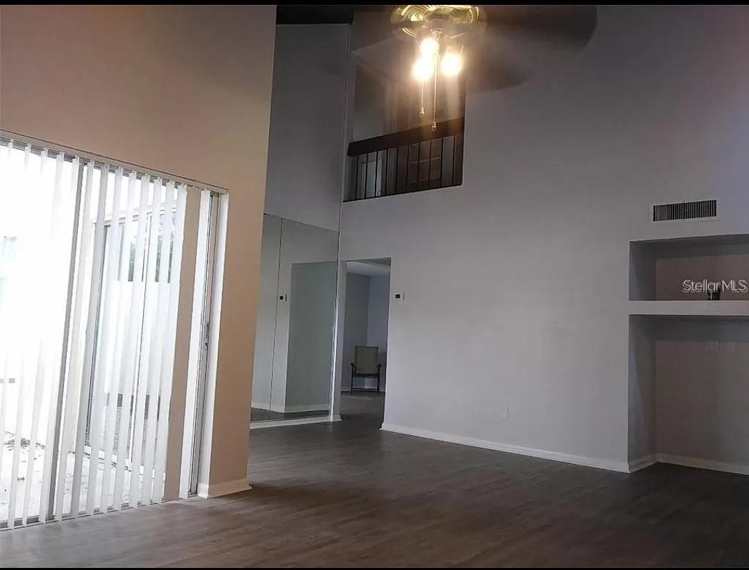 Image 4 of 23 For 2704 Foxfire Court