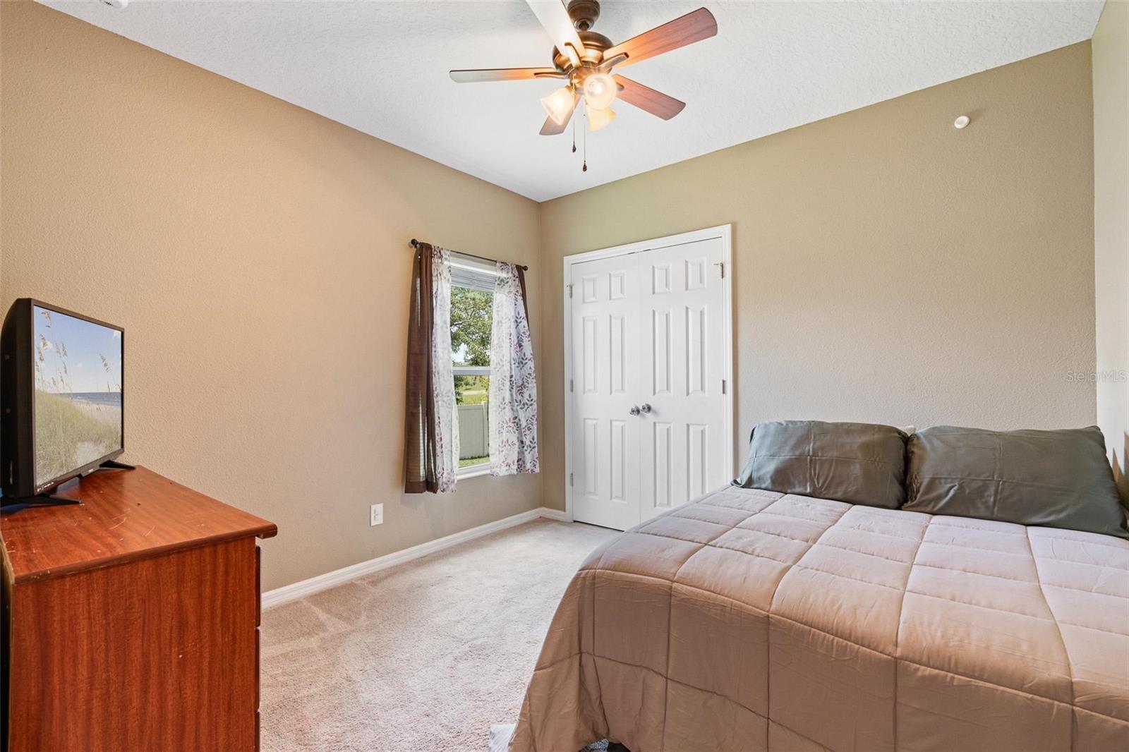 Image 19 of 37 For 5515 Windsong Oak Dr