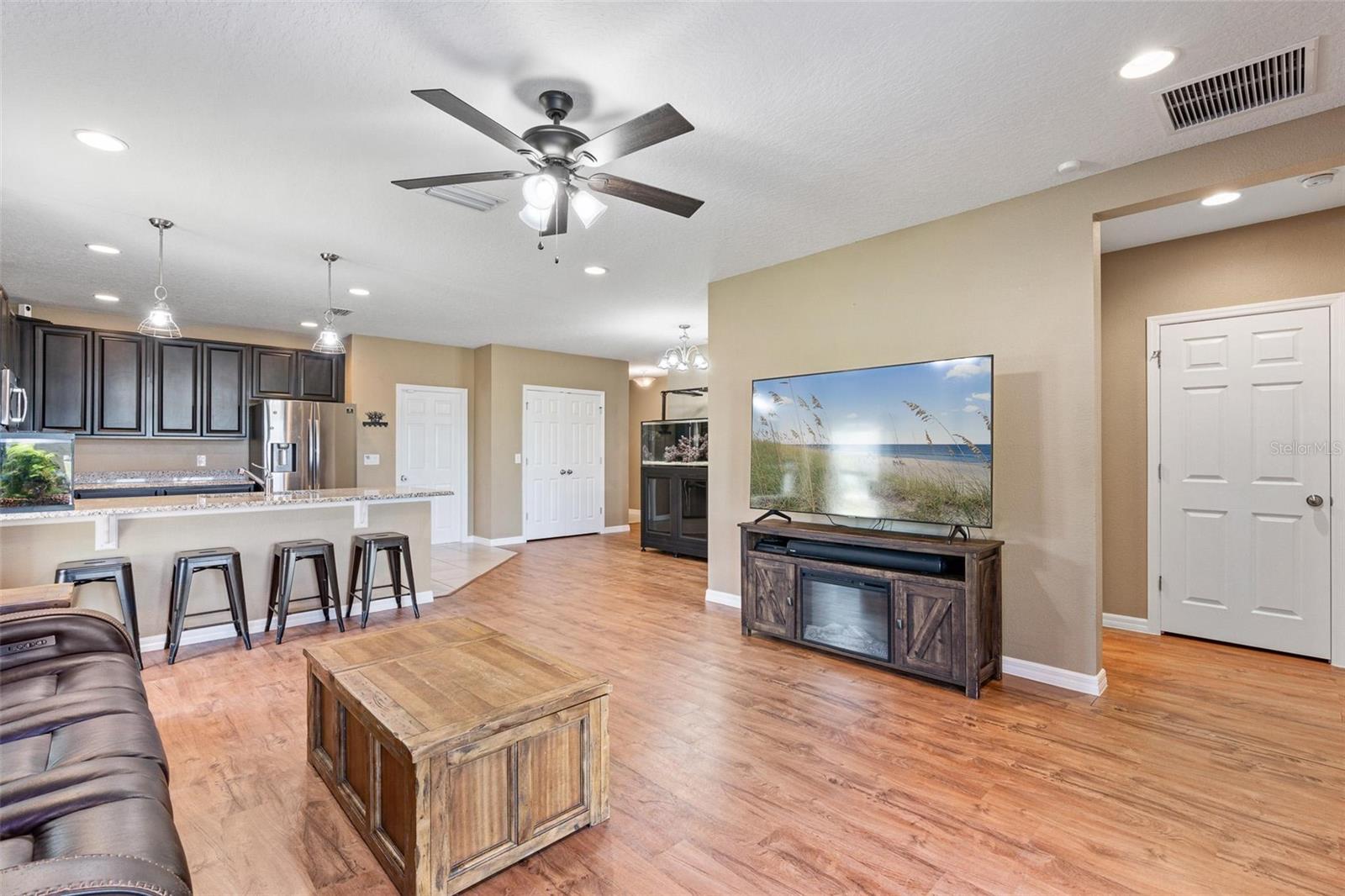 Image 20 of 37 For 5515 Windsong Oak Dr