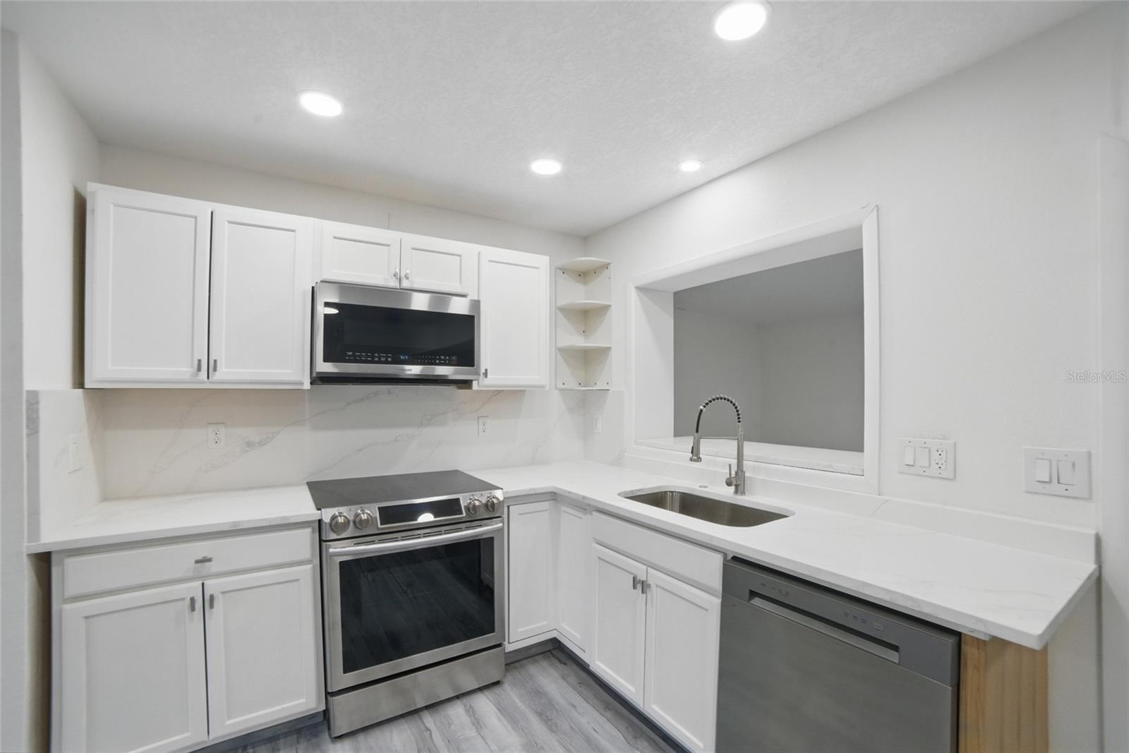 Image 11 of 26 For 3927 Citadel Drive