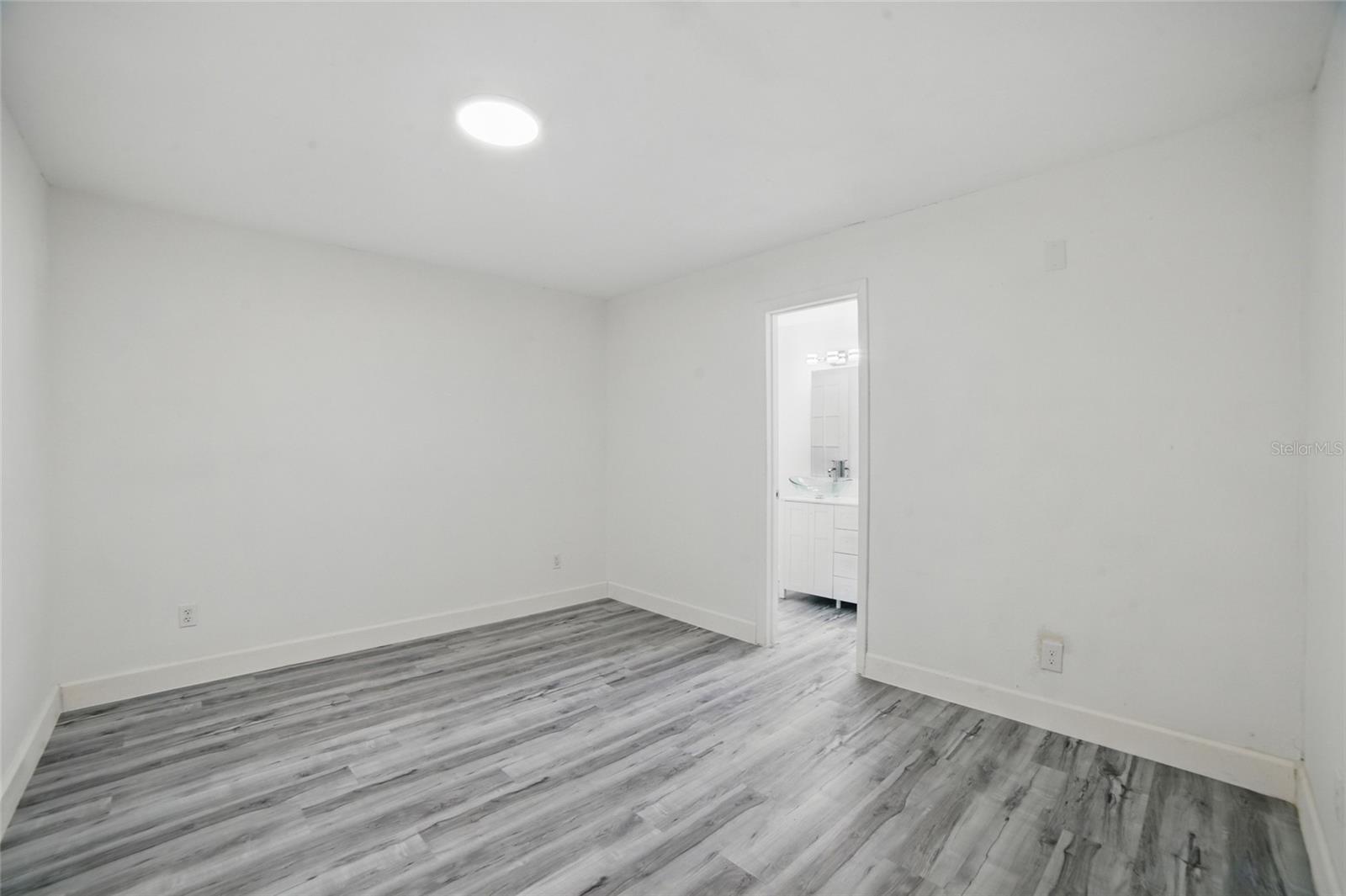 Image 17 of 26 For 3927 Citadel Drive
