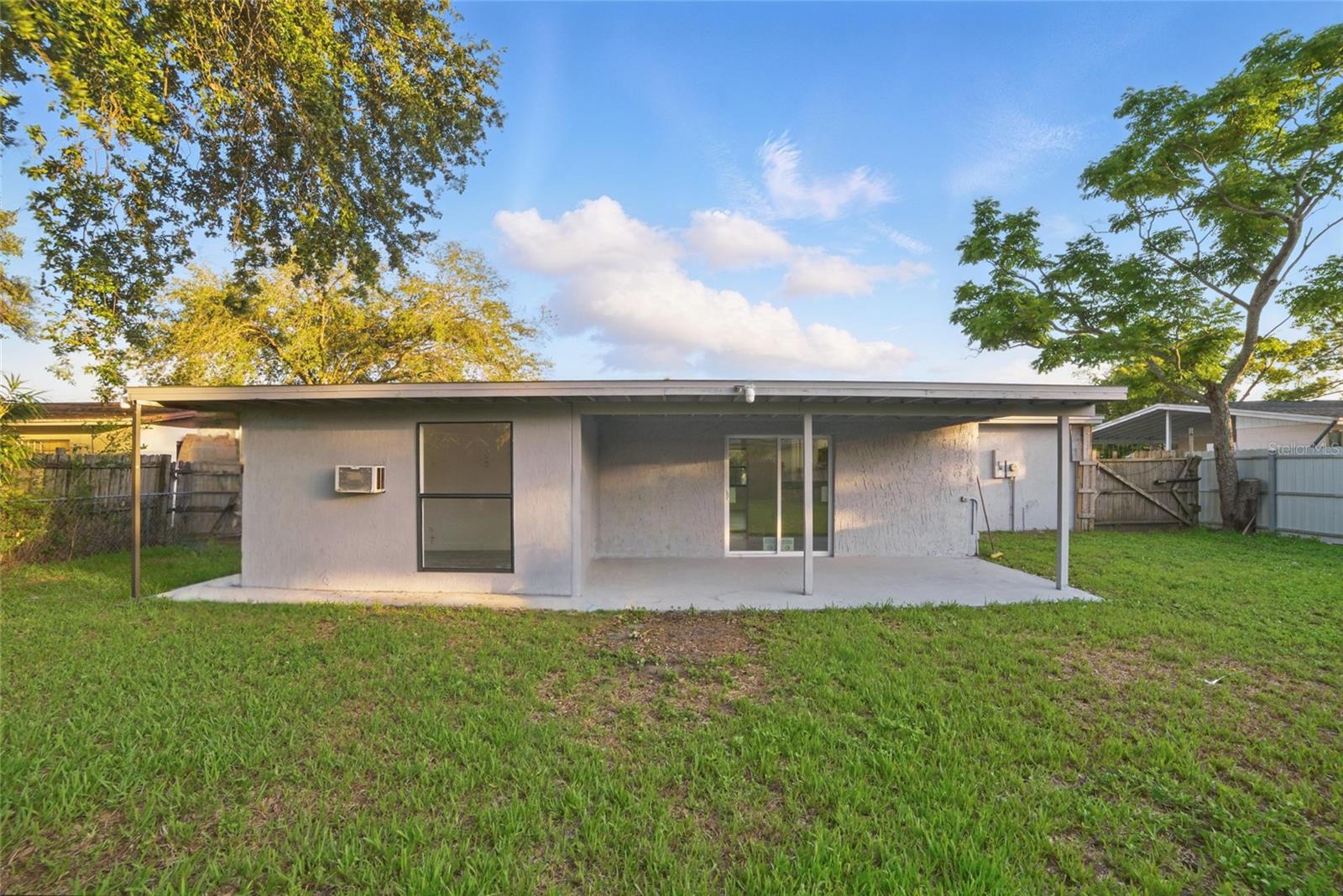 Image 7 of 26 For 3927 Citadel Drive
