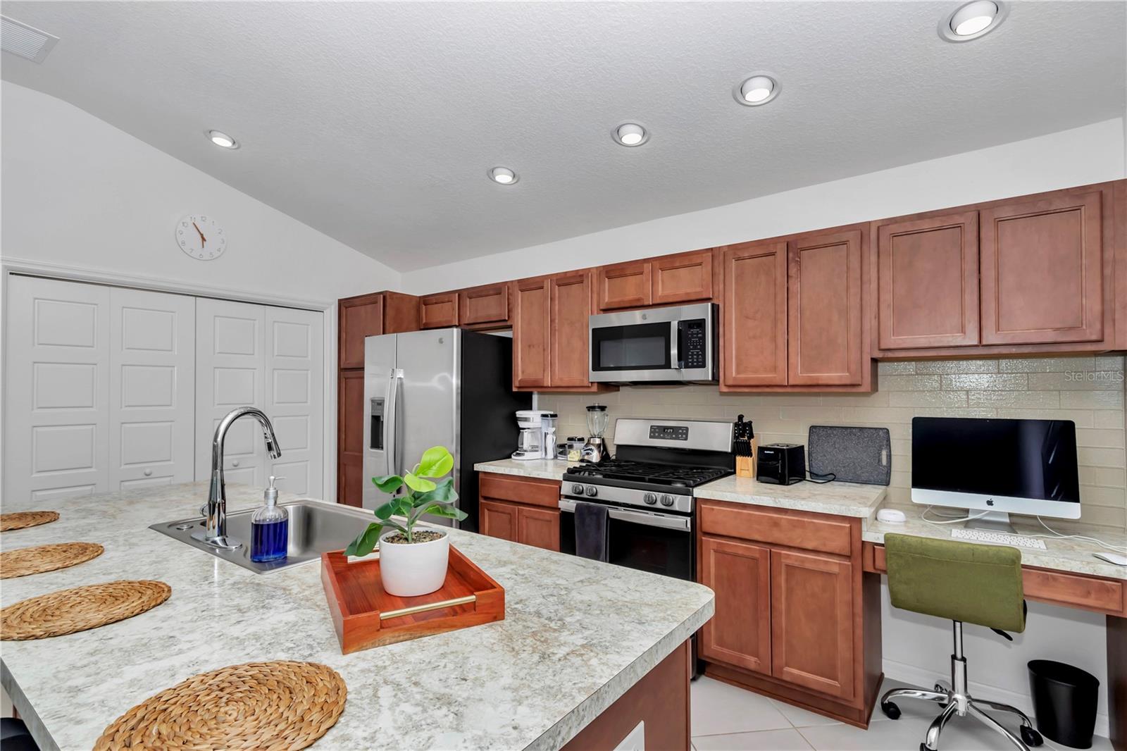 Image 16 of 38 For 6223 Atkinson Lane
