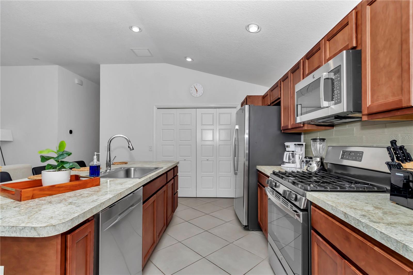 Image 19 of 38 For 6223 Atkinson Lane